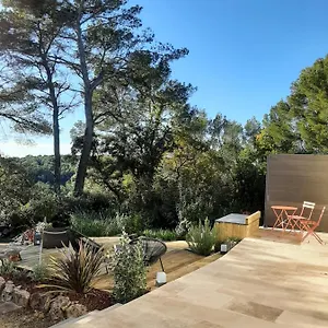https://le-lavandin-flayosc.fr-provencehotel.com