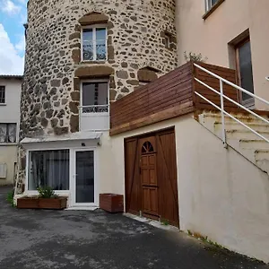Appartement Tour Médiévale De L'an Mille, Loudes